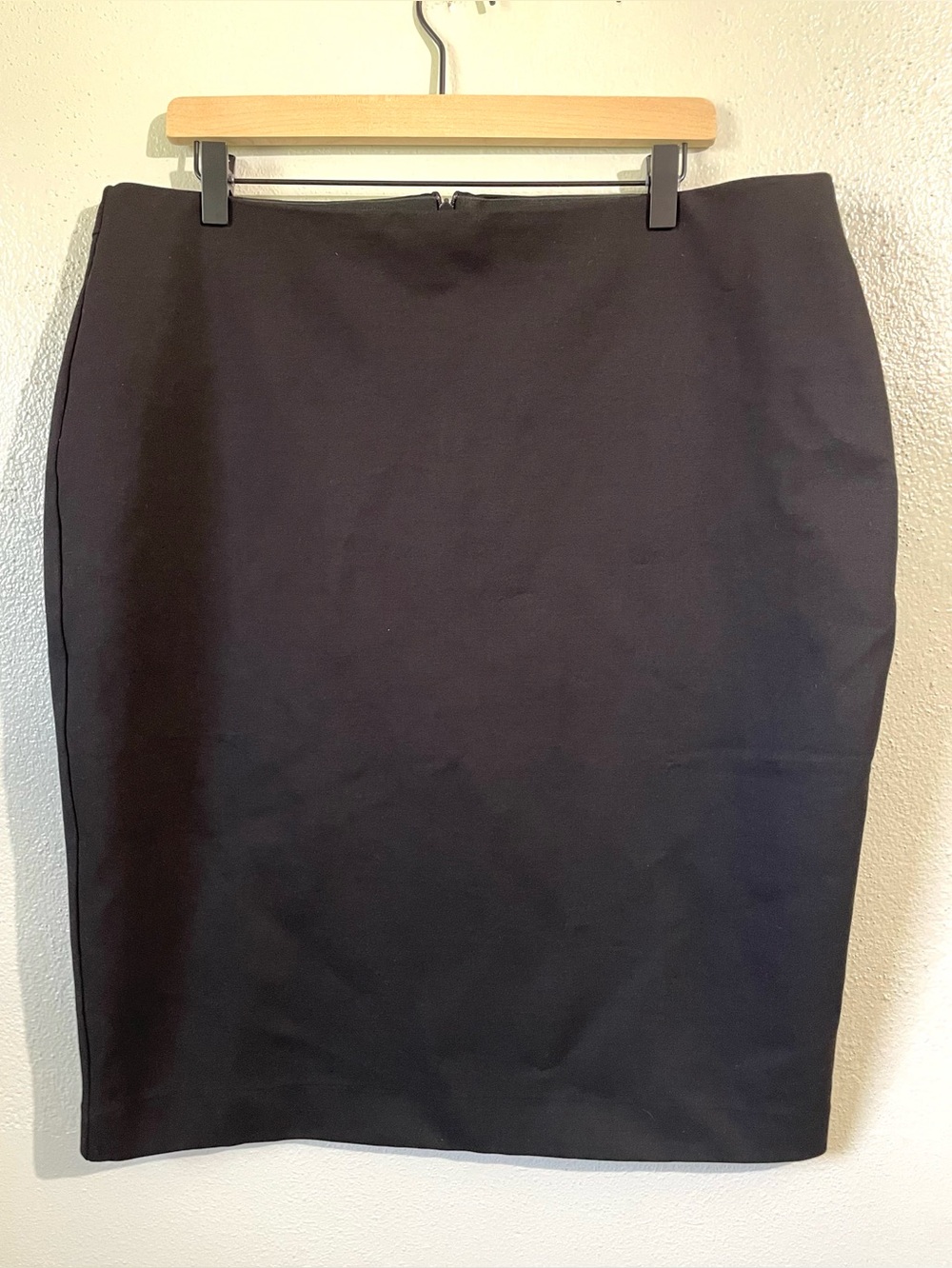 Quince Ultra Stretch Ponte Pencil Skirt Black Zipper Midi Career XL NWT Workwear